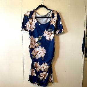 Maternity Dress 🌸